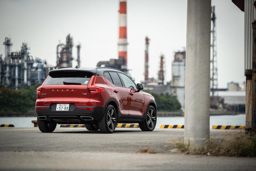  Volvo XC40 T5 R-Design 2018 года  (JP) (фото 14 из 23)